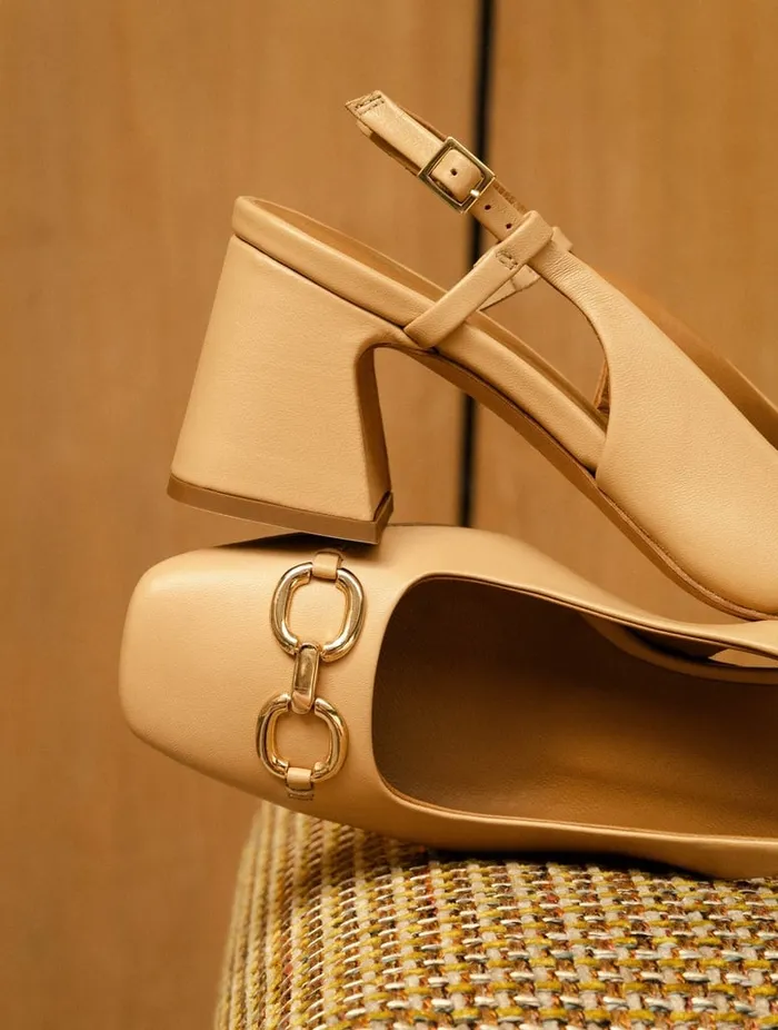 Abby Toffee Women Bobbies Heeled Sandals