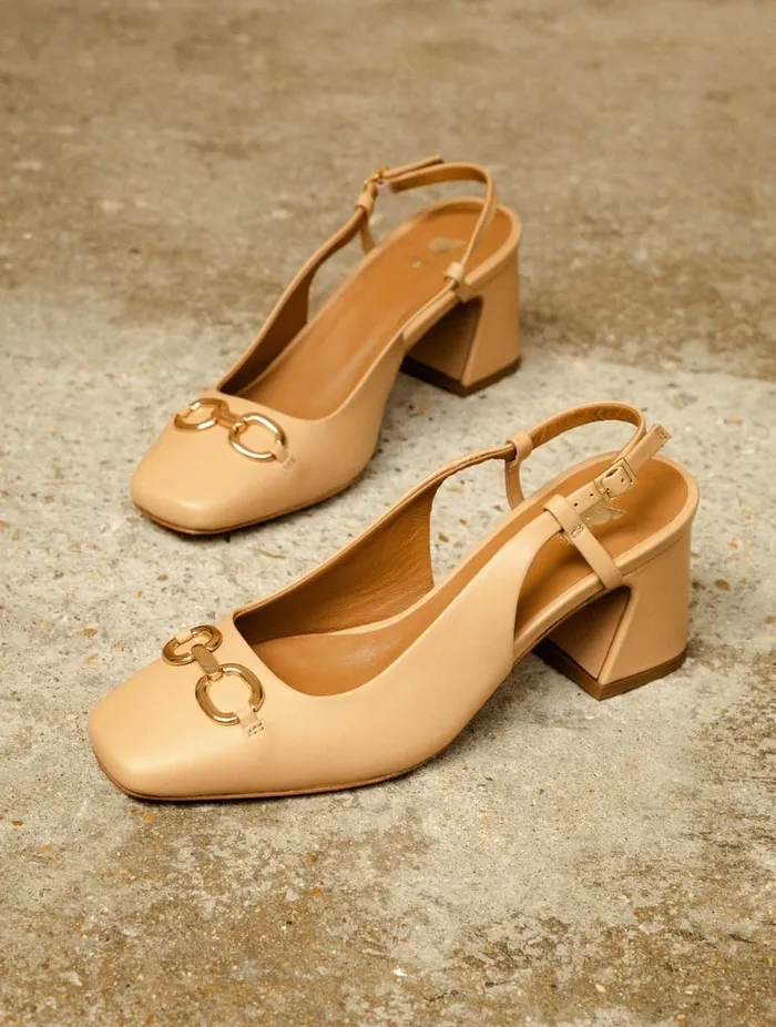 Abby Toffee Women Bobbies Heeled Sandals