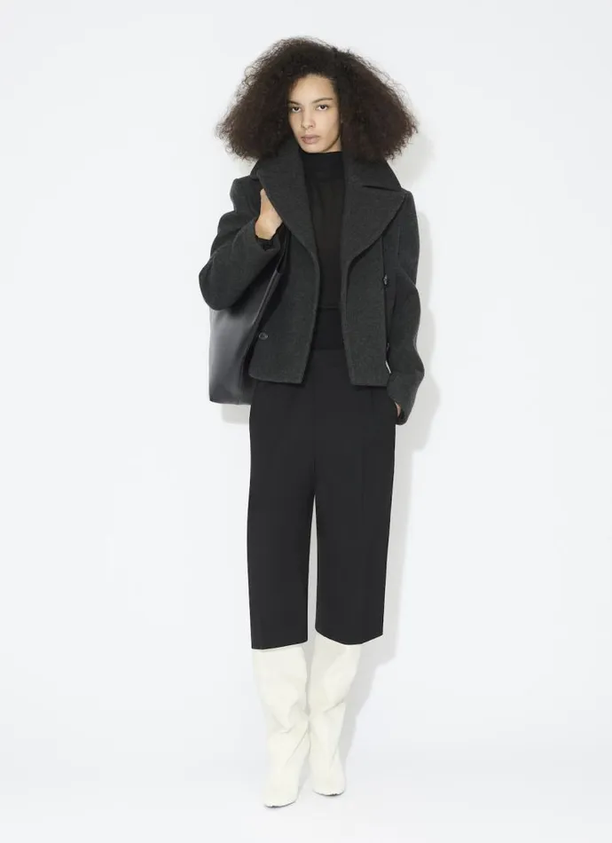 Alaa Pants and Shorts WOOL GABARDINE BERMUDA SHORTS Black 8211 Women Alaa Pants and Shorts WOOL GABARDINE BERMUDA SHORTS Black 8211 Women