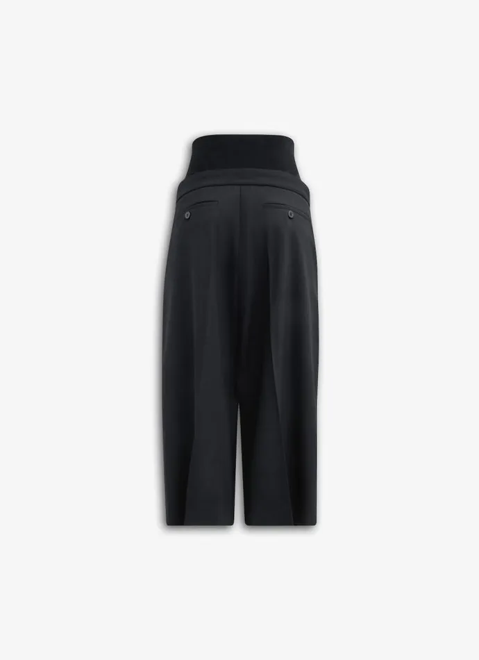 Alaa Pants and Shorts WOOL GABARDINE BERMUDA SHORTS Black 8211 Women Alaa Pants and Shorts WOOL GABARDINE BERMUDA SHORTS Black 8211 Women