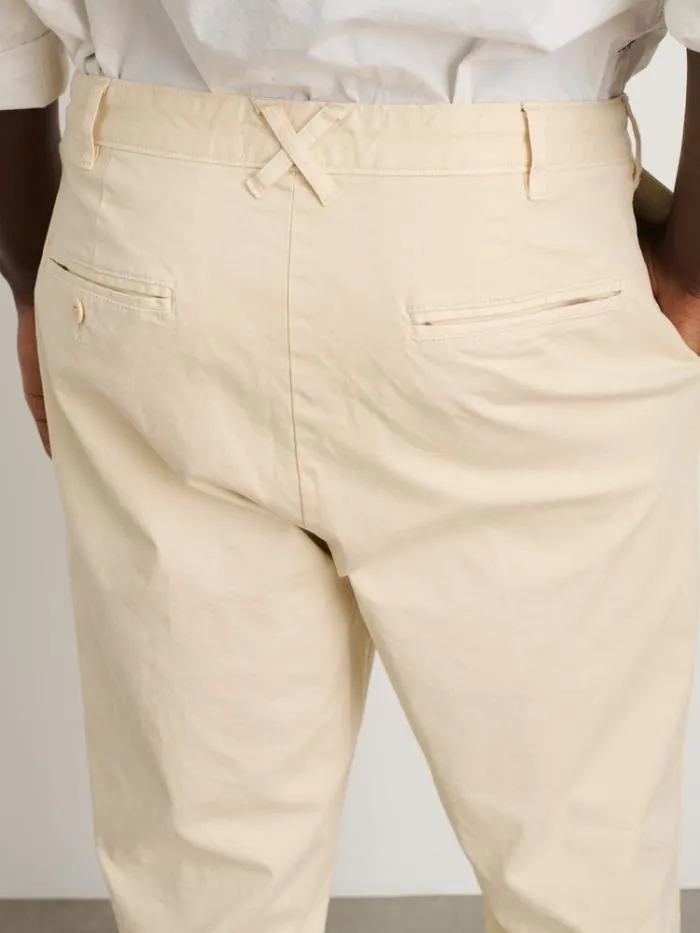 Alex Mill Pants Standard Pleated Pant In Chino Oat Milk 8211 Men