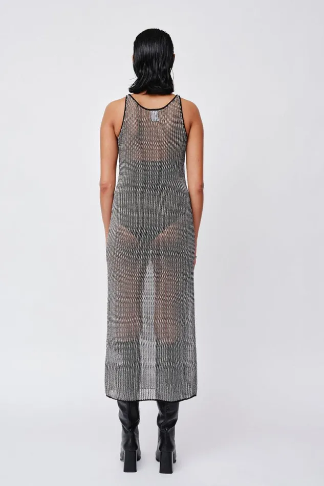 Arianna 8211 Black and White Women Won Hundred Dresses