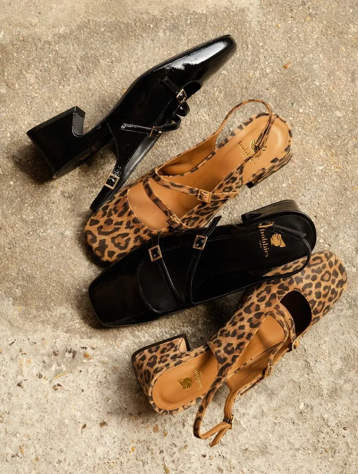 Becca Black Vinyl Women Bobbies Pumps and Mary Janes