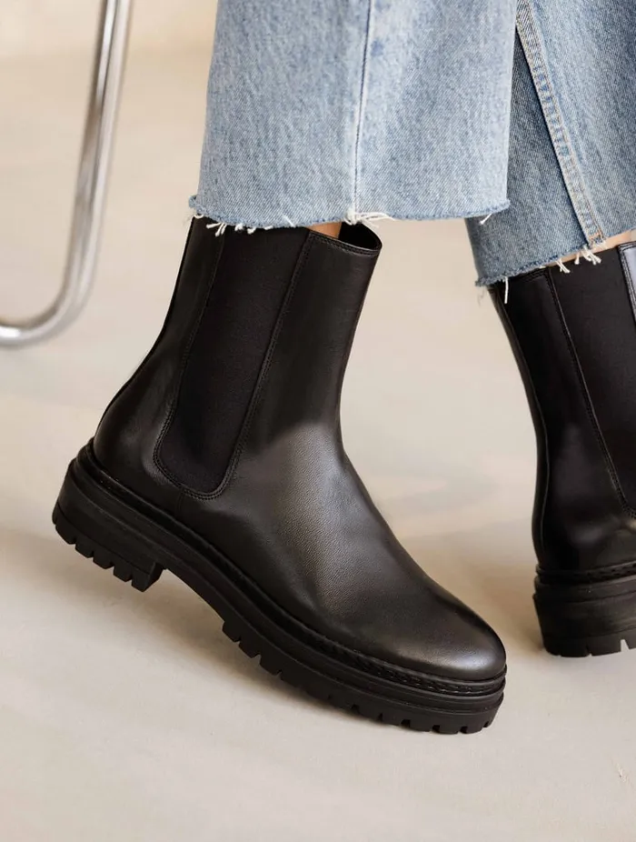 Clover Passion Black Women Bobbies Ankle Boots