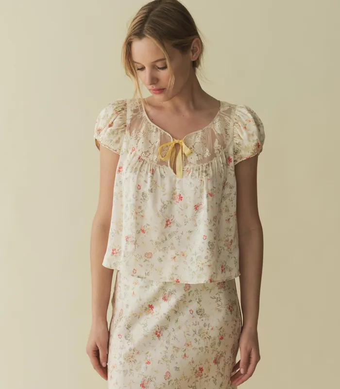 DEN Camri Top Flowering Meadow Women Tops