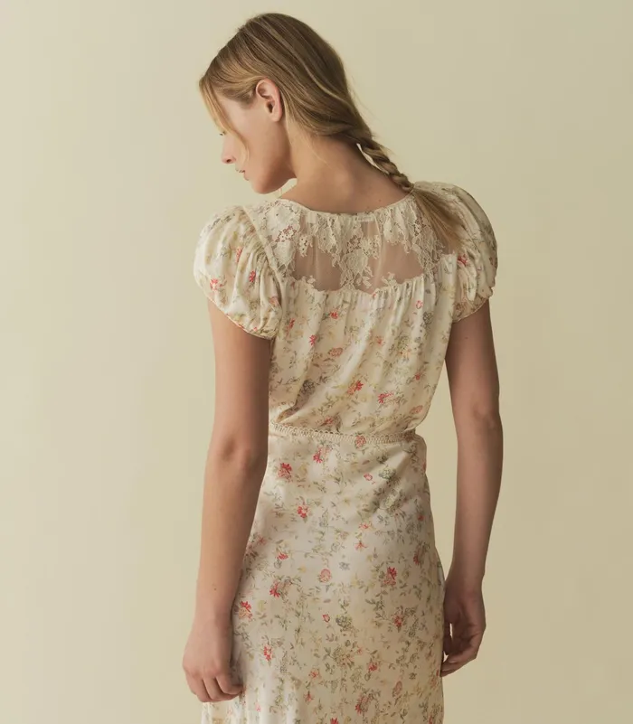 DEN Camri Top Flowering Meadow Women Tops DEN Camri Top Flowering Meadow Women Tops