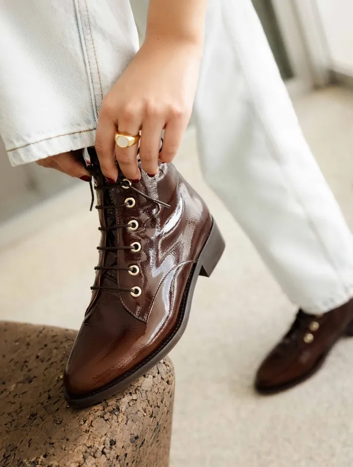 Doria Ganache Women Bobbies Ankle Boots