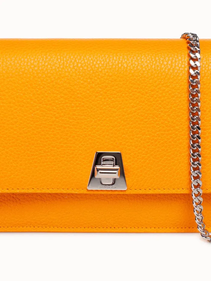 Envelope Anouk In Cervocalf Leather Amber Women Akris Crossbody Bags
