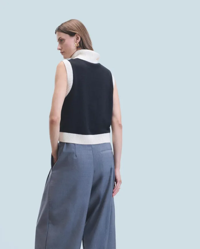 From Future Sleeveless Sweaters Women Sleeveless Sweater Black