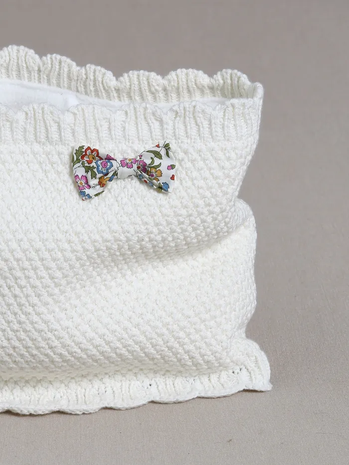 Girls Cyrillus Accessories Scalloped Snood And Bow Made With Liberty Fabric Ecru