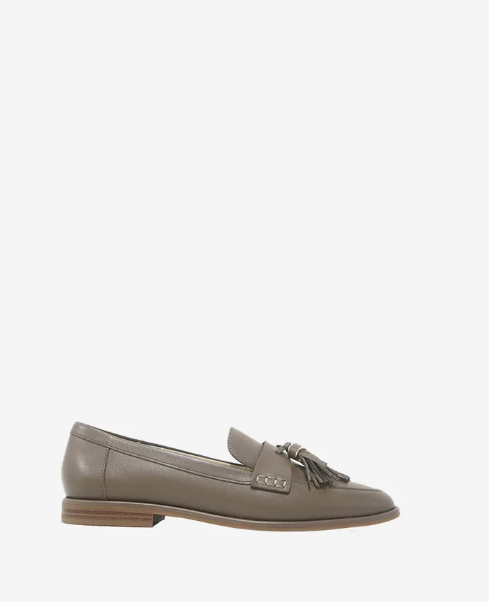 Kenneth Cole Flats and Loafers Women Lyra Leather Loafer Beige