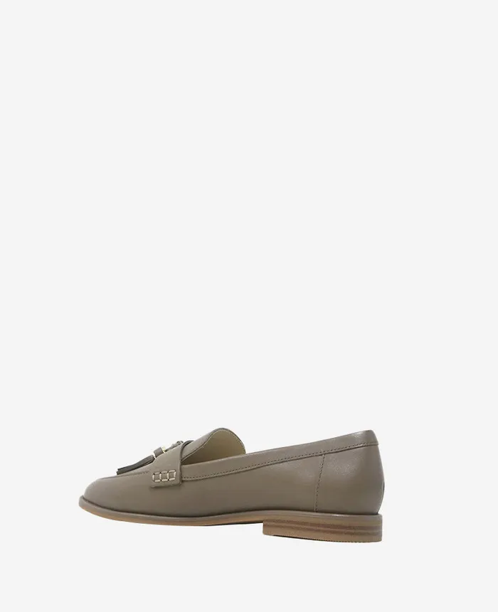 Kenneth Cole Flats and Loafers Women Lyra Leather Loafer Beige Kenneth Cole Flats and Loafers Women Lyra Leather Loafer Beige