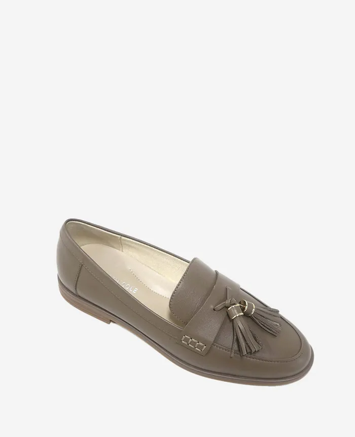 Kenneth Cole Flats and Loafers Women Lyra Leather Loafer Beige Kenneth Cole Flats and Loafers Women Lyra Leather Loafer Beige