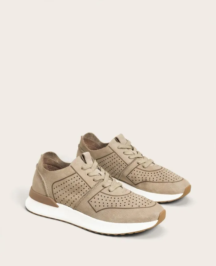 Kenneth Cole Sneakers Men GENTLE SOULS 8211 Laurence Jogger Sneaker Beige Kenneth Cole Sneakers Men GENTLE SOULS 8211 Laurence Jogger Sneaker Beige