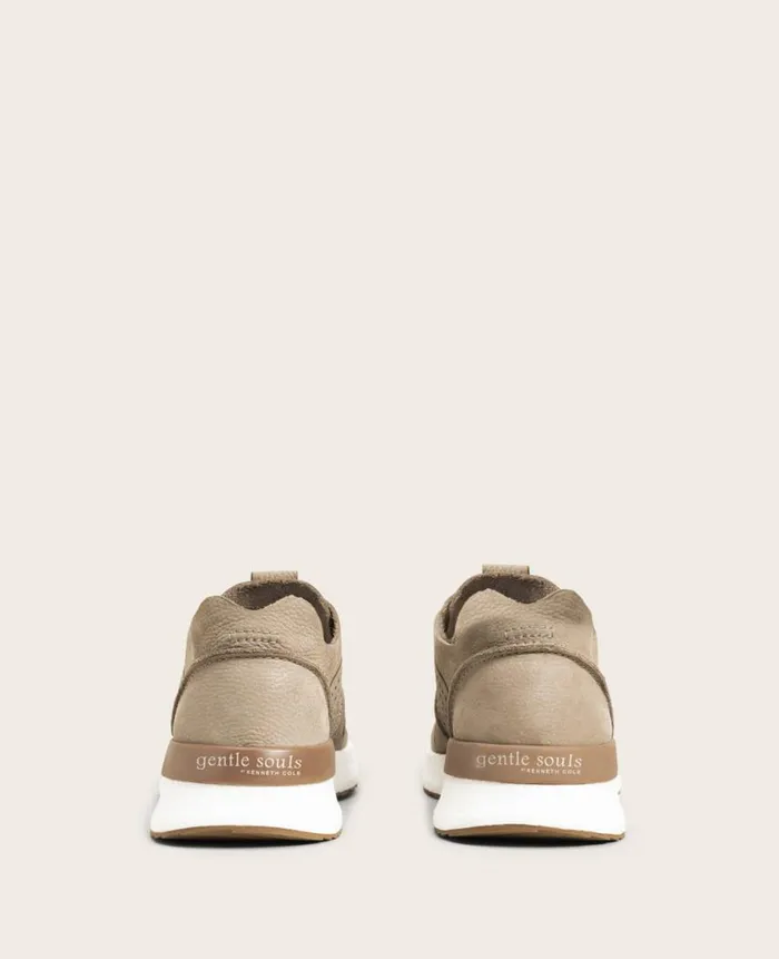 Kenneth Cole Sneakers Men GENTLE SOULS 8211 Laurence Jogger Sneaker Beige Kenneth Cole Sneakers Men GENTLE SOULS 8211 Laurence Jogger Sneaker Beige