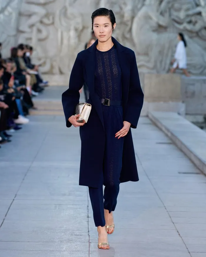 Leather Belt With Trapezoid Buckle Navy Women Akris Belts
