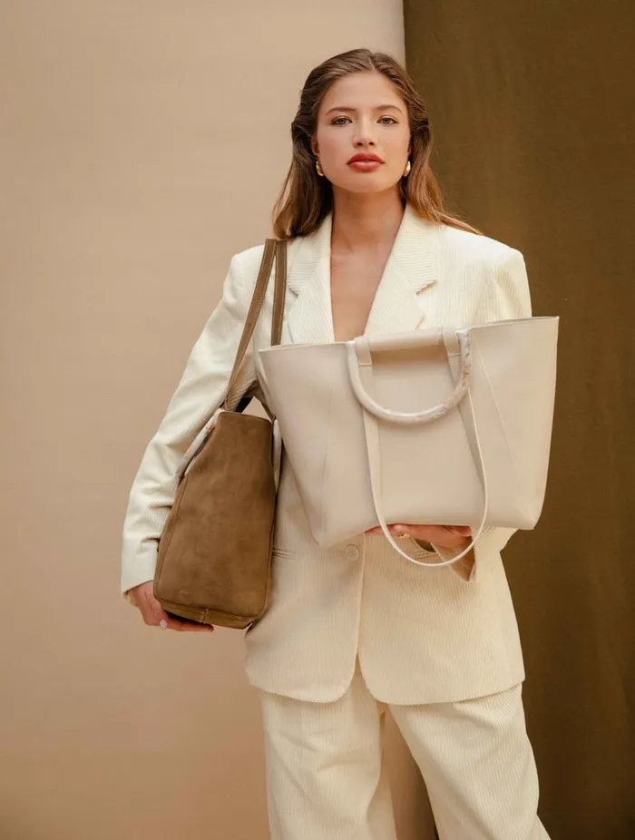 Navigli Beige Women Bobbies Bags