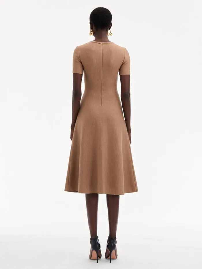 Oscar De La Renta O Flower Knit Midi Dress Cafe Au Lait Women Dresses Oscar De La Renta O Flower Knit Midi Dress Cafe Au Lait Women Dresses
