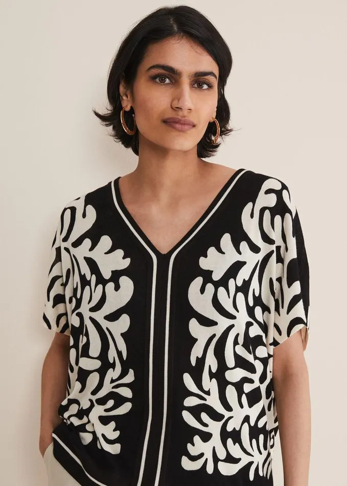 Phase Eight Natalie V Neck Printed Top Blackivory Women Knitwear