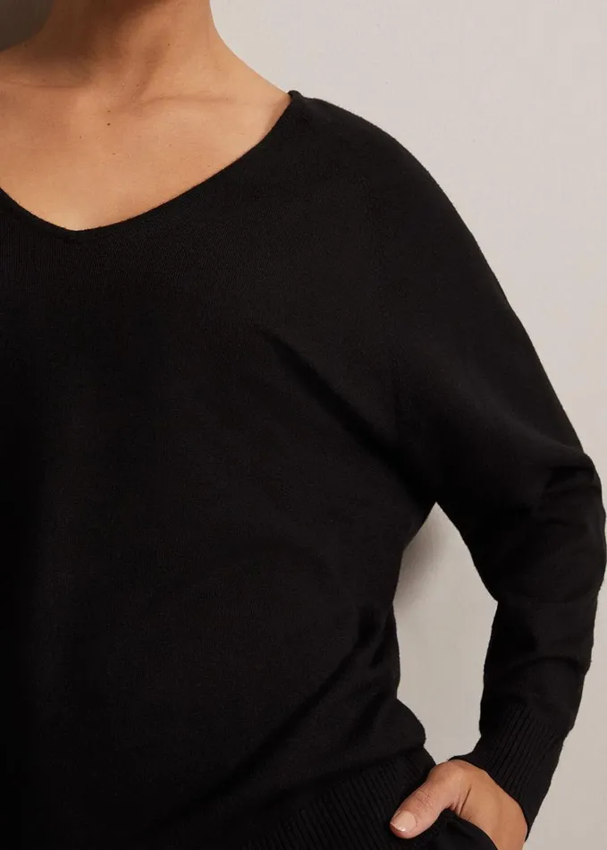 Phase Eight Senita Fine Knit VNeck Jumper Black Women Knitwear