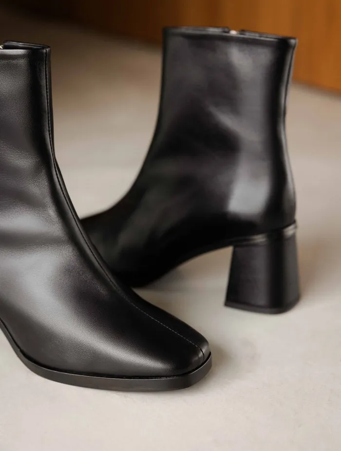 Scarlett Passion Black Women Bobbies Ankle Boots