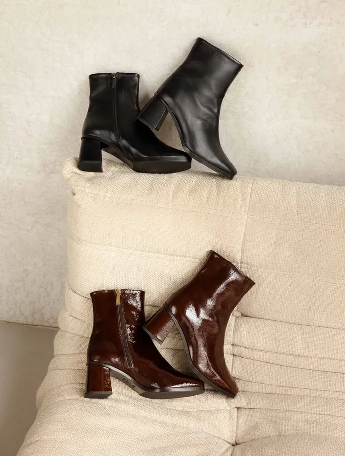 Scarlett Passion Black Women Bobbies Ankle Boots