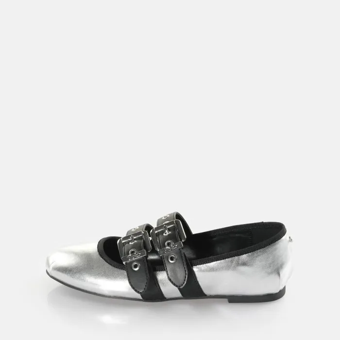 Shop Ballet Flats BUFFALO Daphne Jane Silver