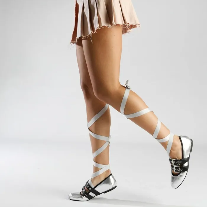 Shop Ballet Flats BUFFALO Daphne Jane Silver