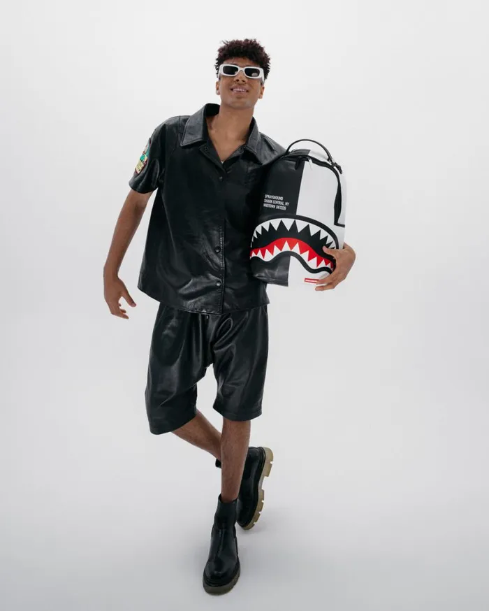 SPRAYGROUND Backpacks SHARK CENTRAL SPLIT BACKPACK BLKWHT DLXV 8211 Universal SPRAYGROUND Backpacks SHARK CENTRAL SPLIT BACKPACK BLKWHT DLXV 8211 Universal