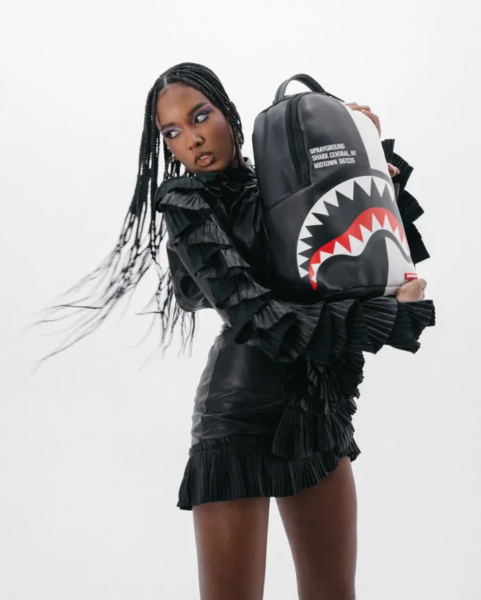SPRAYGROUND Backpacks SHARK CENTRAL SPLIT BACKPACK BLKWHT DLXV 8211 Universal SPRAYGROUND Backpacks SHARK CENTRAL SPLIT BACKPACK BLKWHT DLXV 8211 Universal