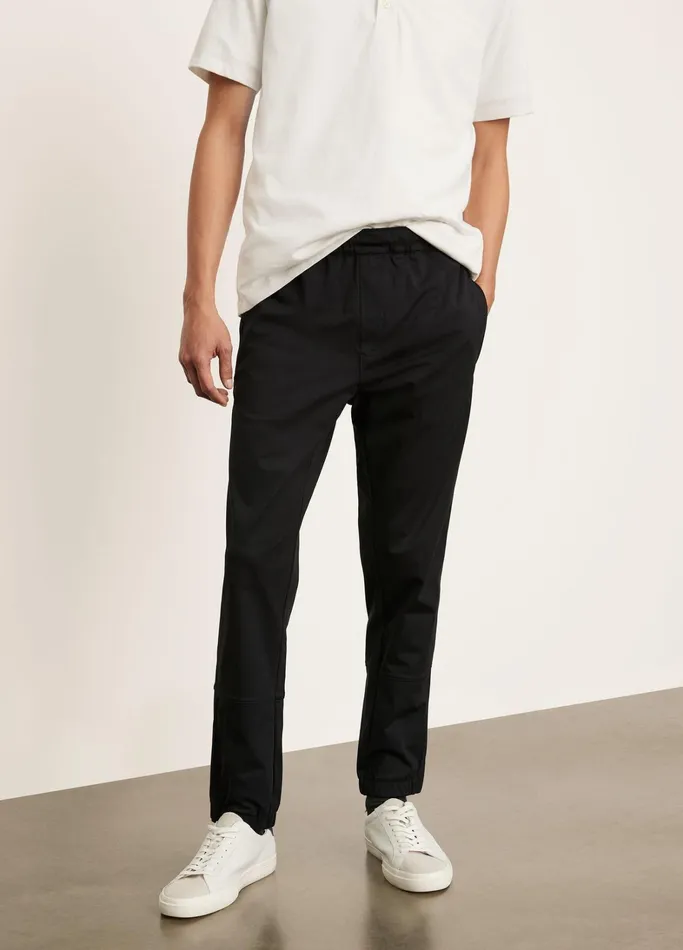 Vince Pants and Shorts Men Modern PullOn Jogger Black