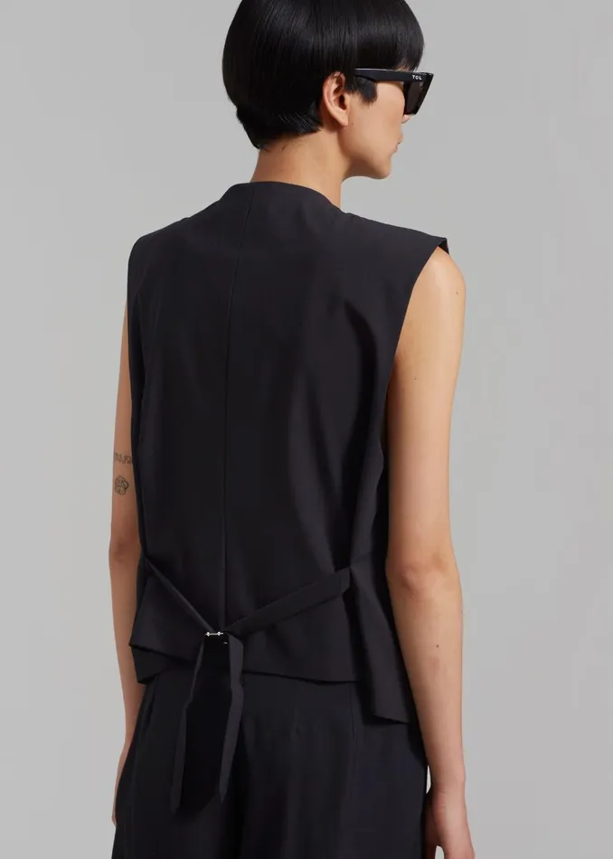 Women Ashton Cross Vest 8211 Black The Frankie Shop Outerwear