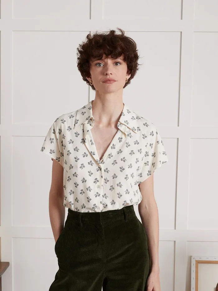 Women Cyrillus Clothing Diane Print Top Made With Dobby Viscose Imp Diane Ecru
