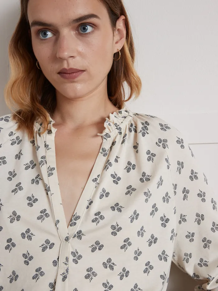 Women Cyrillus Clothing Print TShirt With Frilly Neckline Imp Diane Ecru