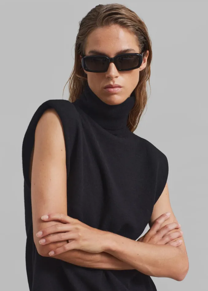 Women Nadia Thin Padded Sleeveless Turtleneck 8211 Black The Frankie Shop Knitwear