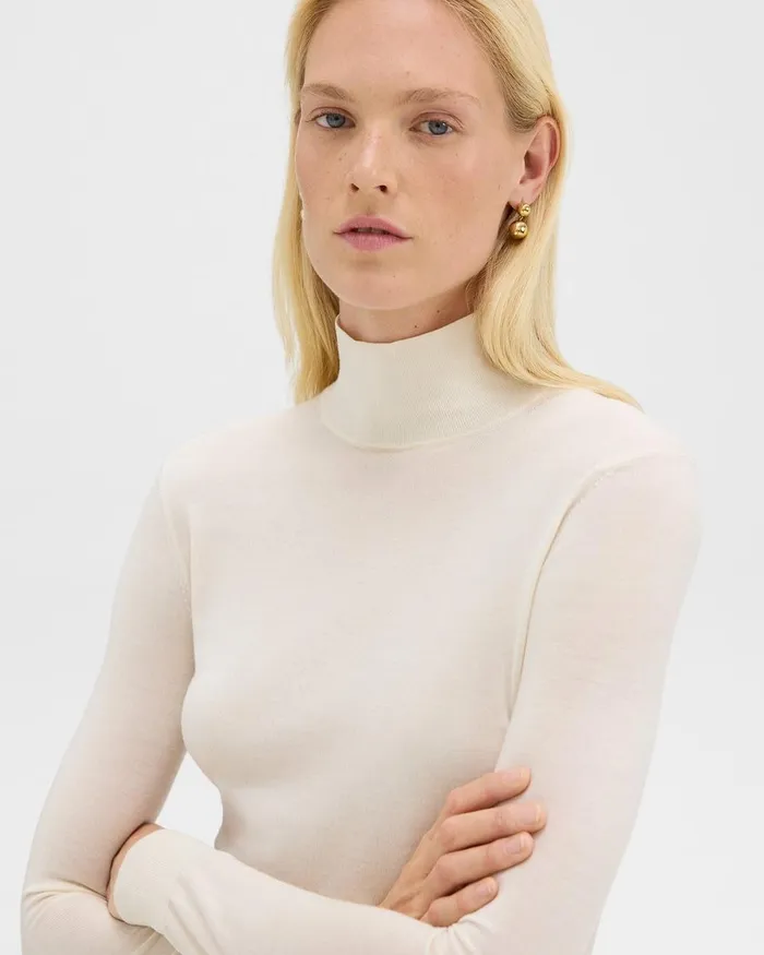 Women Sweaters Cardigans Theory Turtleneck Sweater In Regal Wool New Ivory